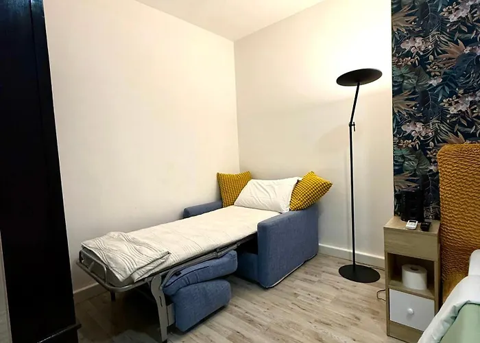 Paya 2 Apartment Rom